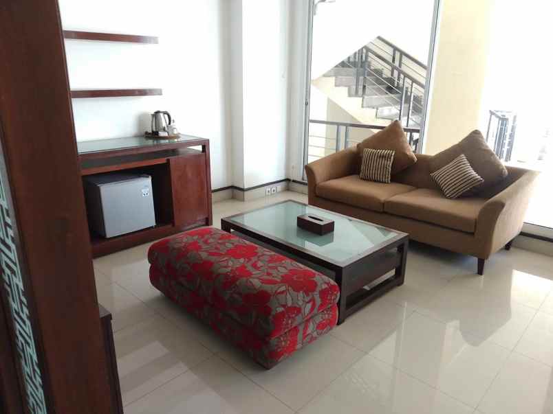 dijual hotel jl sunsetroad