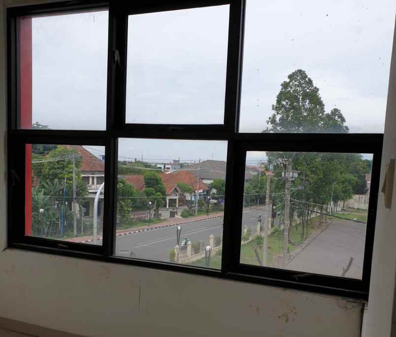 dijual kios di manahan solo