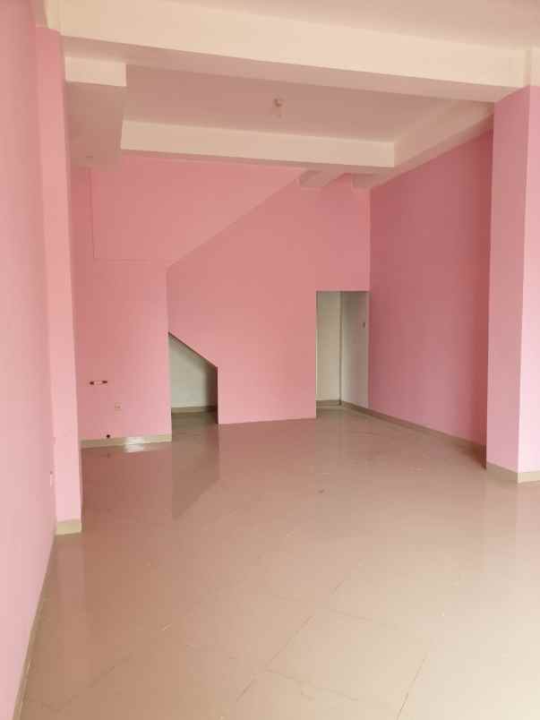 dijual kios di manahan solo