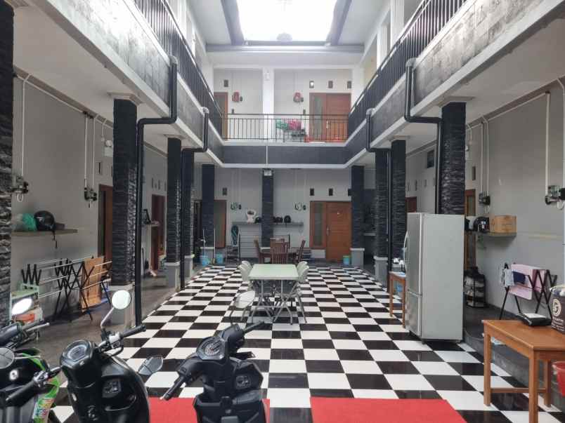 dijual kost caturtunggal kec depok