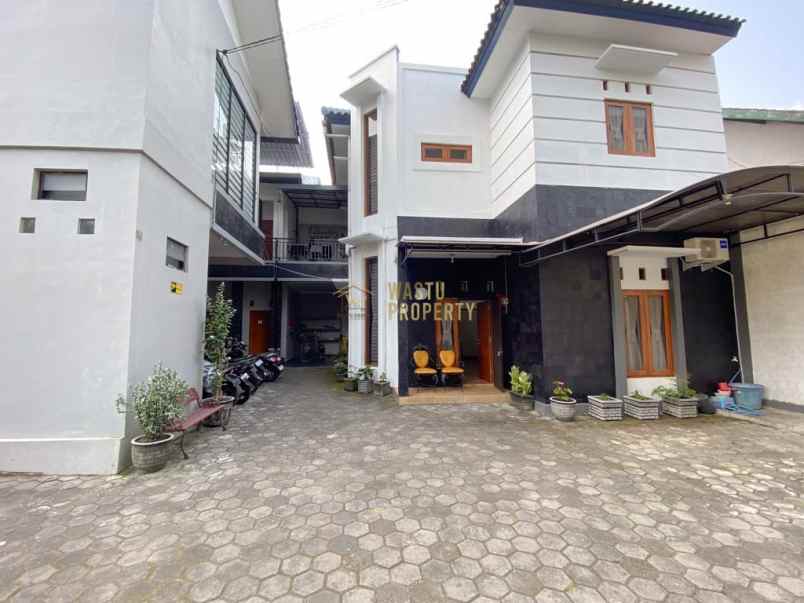 dijual kost caturtunggal kec depok