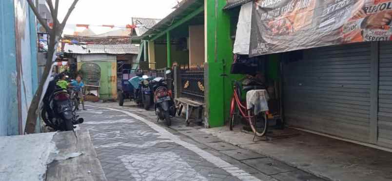 dijual kost jl sukolilo lor kec bulak