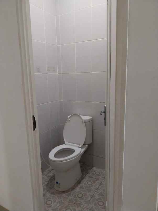 dijual kost kukusan kelurahan