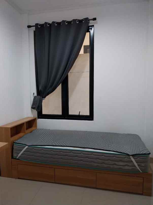 dijual kost kukusan kelurahan