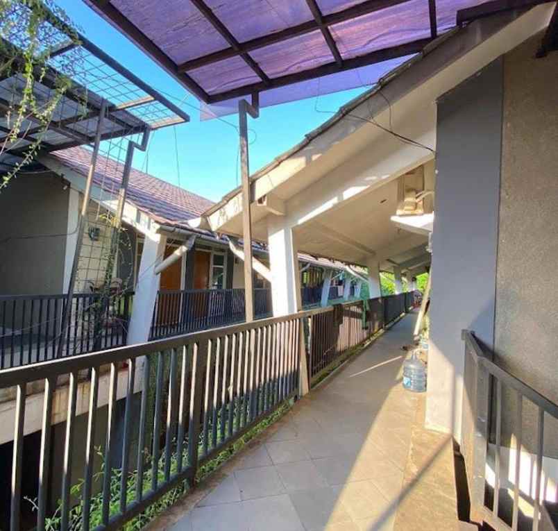 dijual kost pertukangan selatan kec