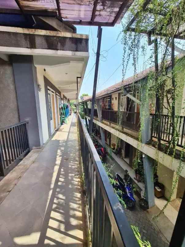 dijual kost pertukangan selatan kec