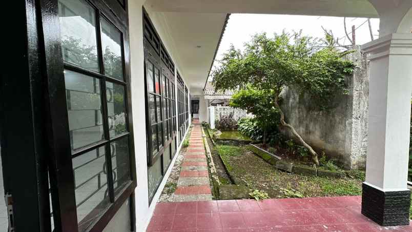 dijual murah hunian klasik asri super spacious 1310m