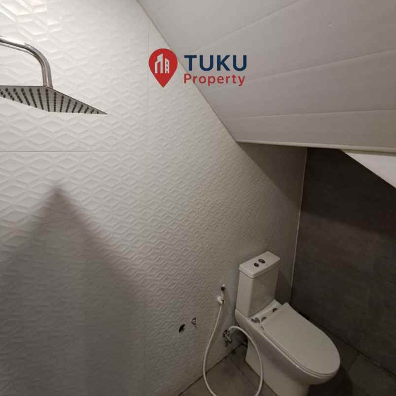 dijual murah rumah baru 2 5 lt di bintaro 9