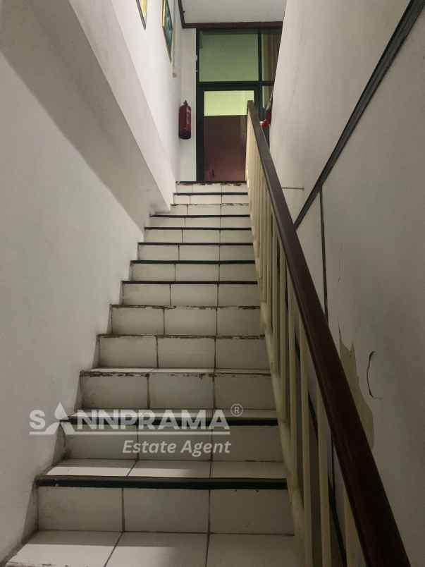 dijual ruko gudang kantor cempaka baru