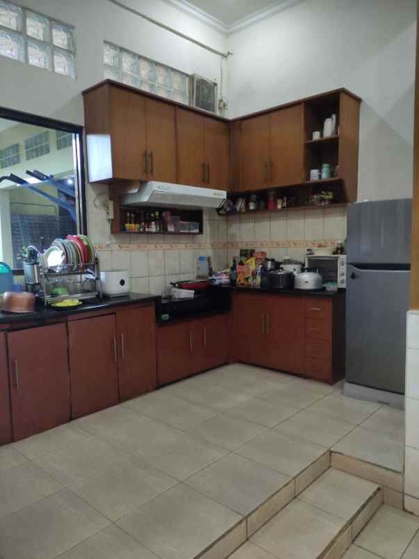 dijual ruko gudang kantor mainroad amir mahmud kota