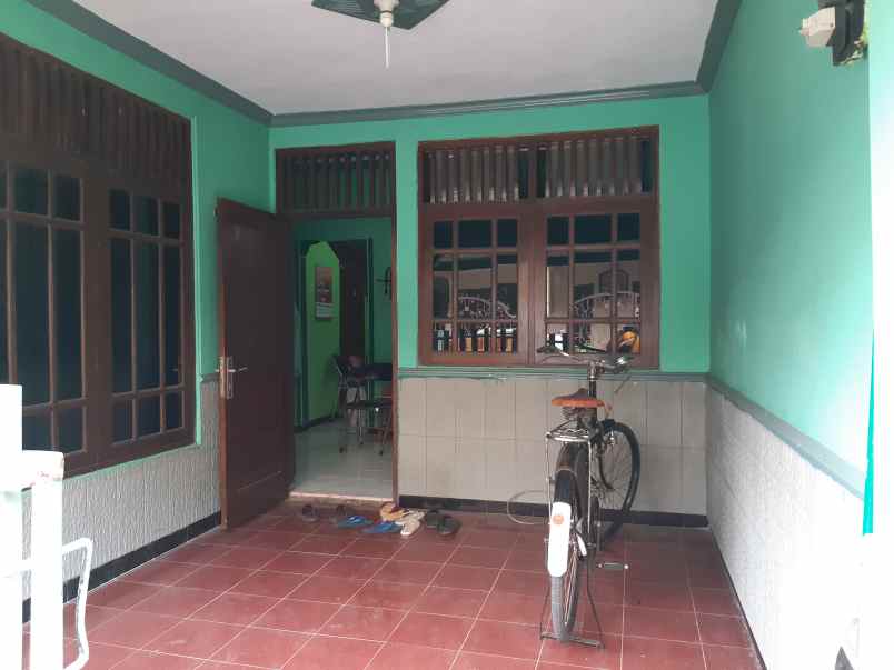 dijual rumah 2 di kebonsari jember