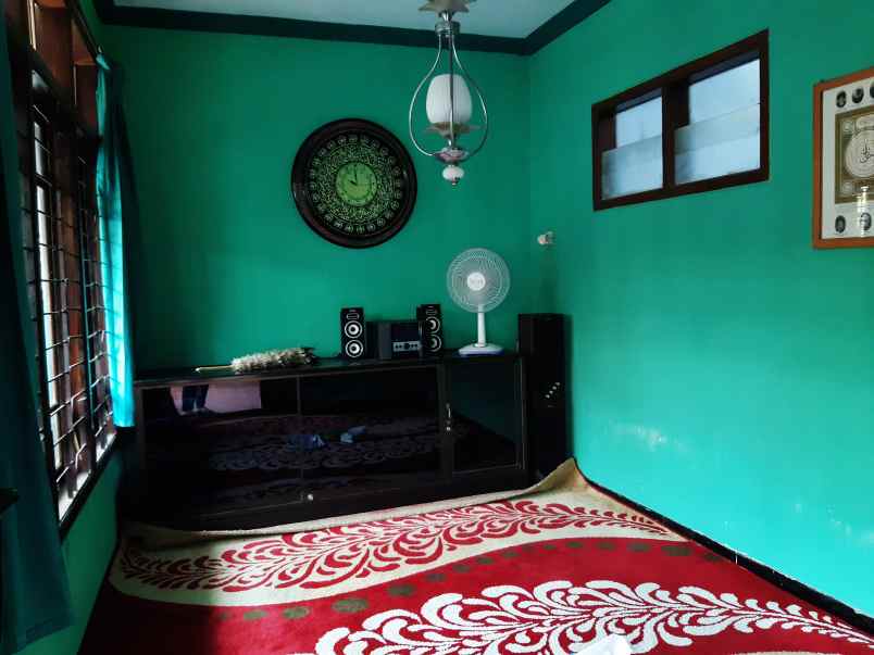 dijual rumah 2 di kebonsari jember