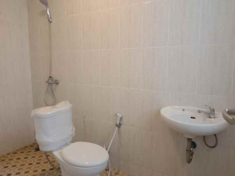 dijual rumah 2 lantai siap huni dekat tol jatiasih