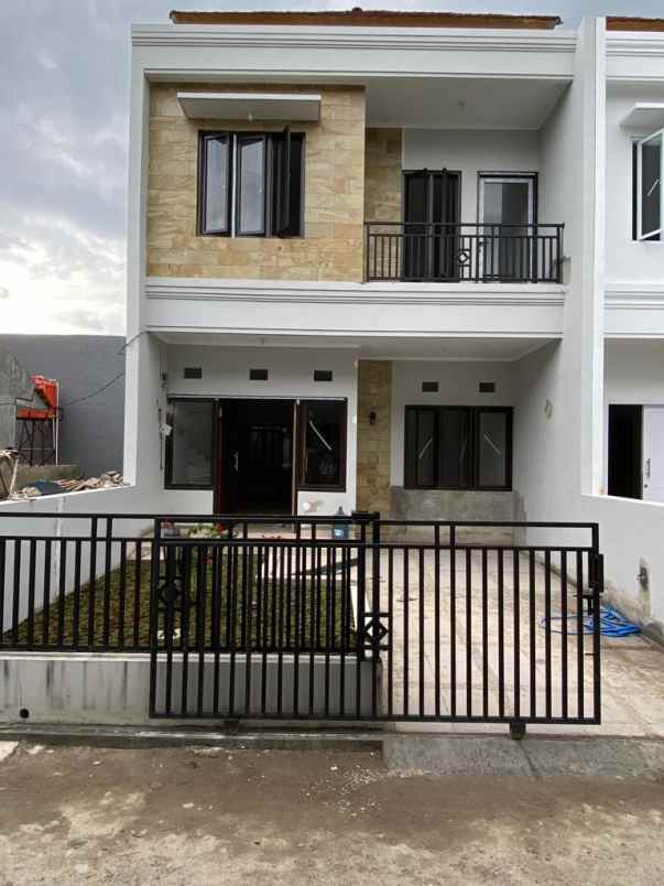 dijual rumah antapani