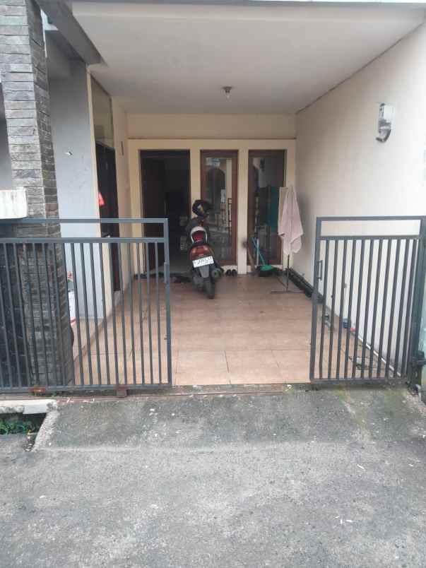 dijual rumah antapani jl cikajag cibatu