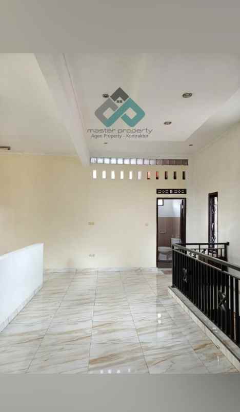 dijual rumah arcamanik