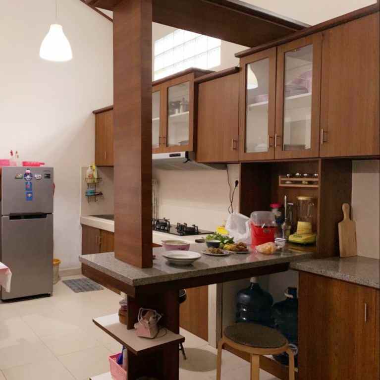 dijual rumah arcamanik endah