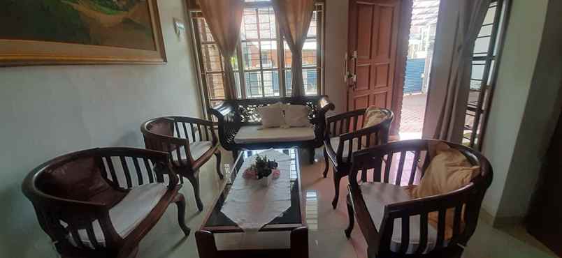 dijual rumah arcamanik endah
