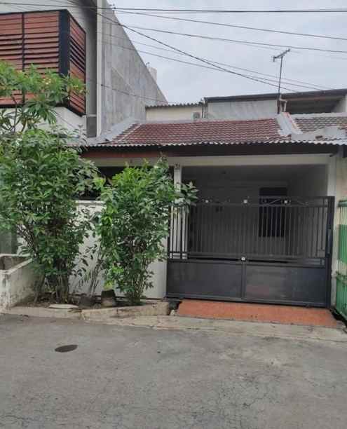 dijual rumah babatan pantai timur