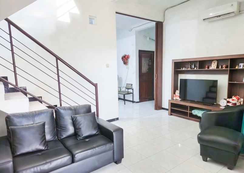 dijual rumah babatan pilang