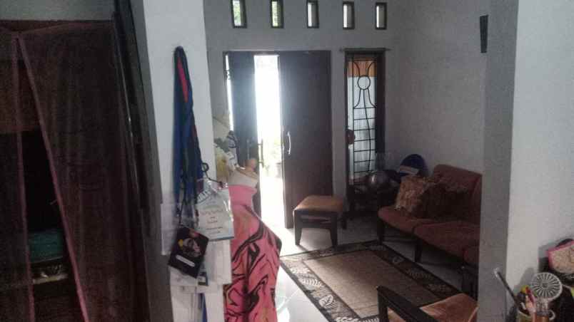 dijual rumah bagus strategis pinggir jalan jagakarsa