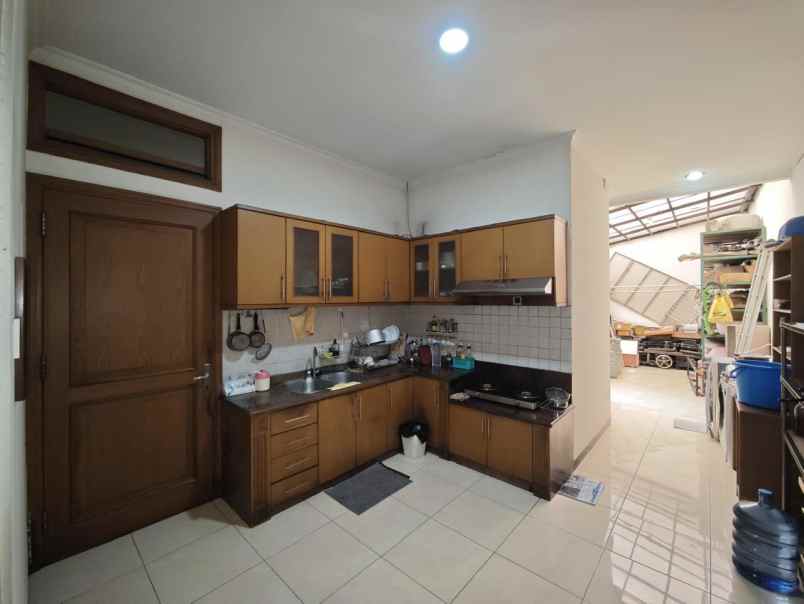 dijual rumah besar dan mewah di mekarwangi