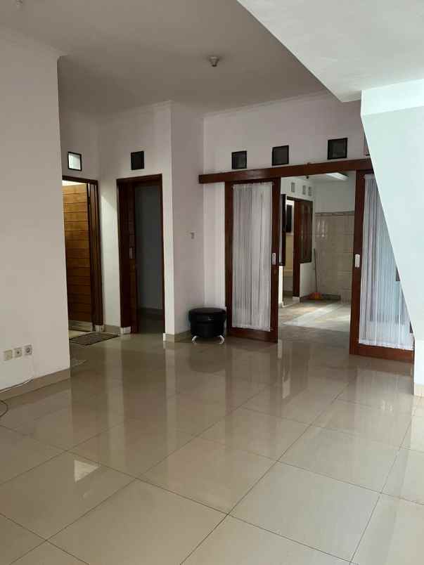 dijual rumah buahbatu regency