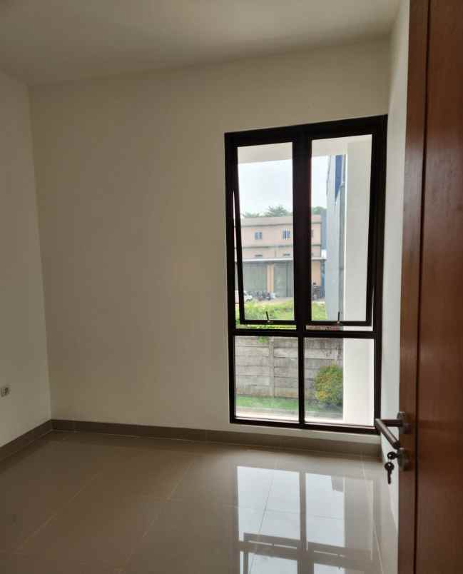 dijual rumah buana gardenia cipondoh