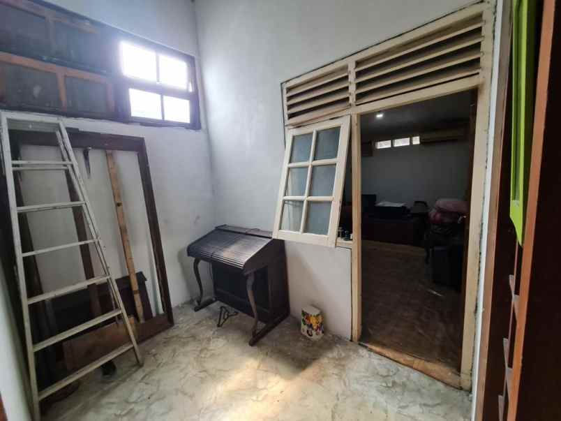 dijual rumah bumi satria kencana