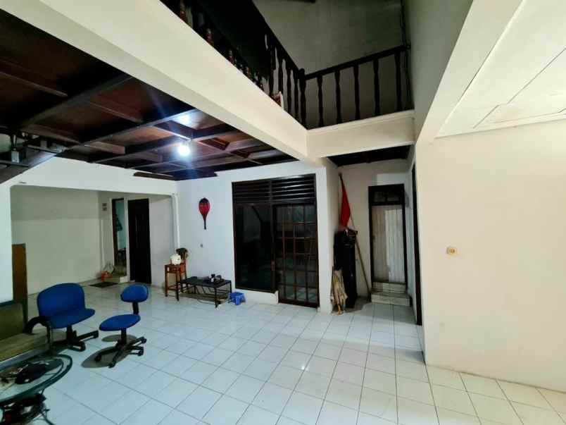dijual rumah bumi satria kencana