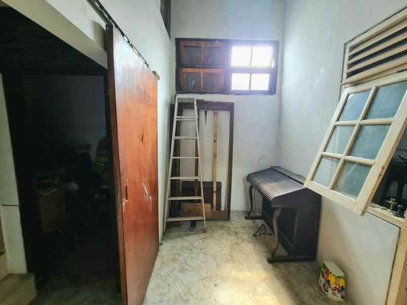 dijual rumah bumi satria kencana