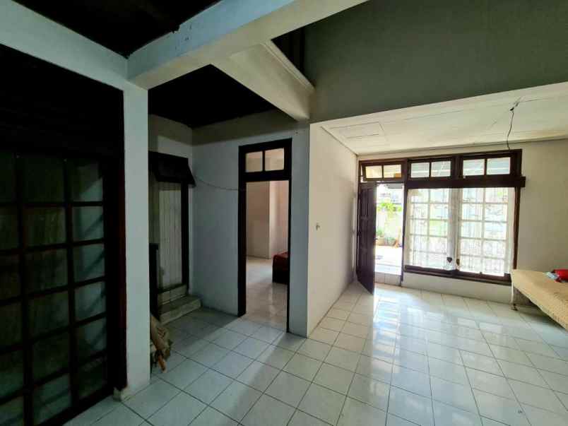 dijual rumah bumi satria kencana