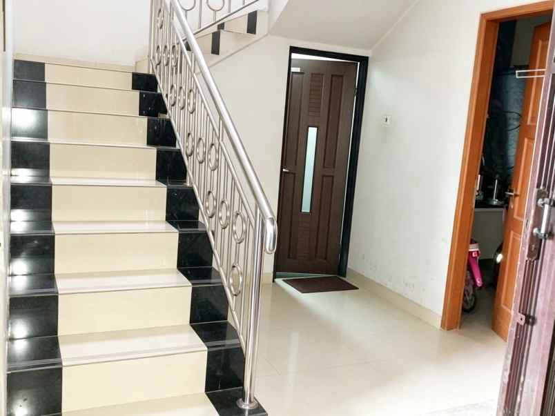 dijual rumah cakung