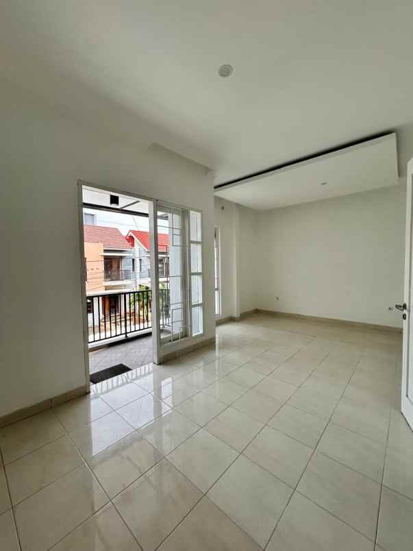 dijual rumah cantik cluster harmoni