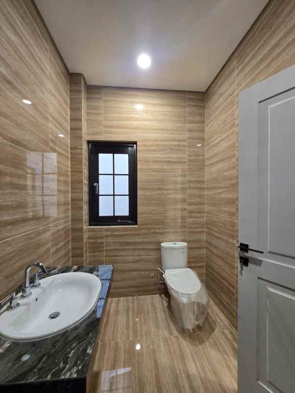 dijual rumah cempaka putih tengah