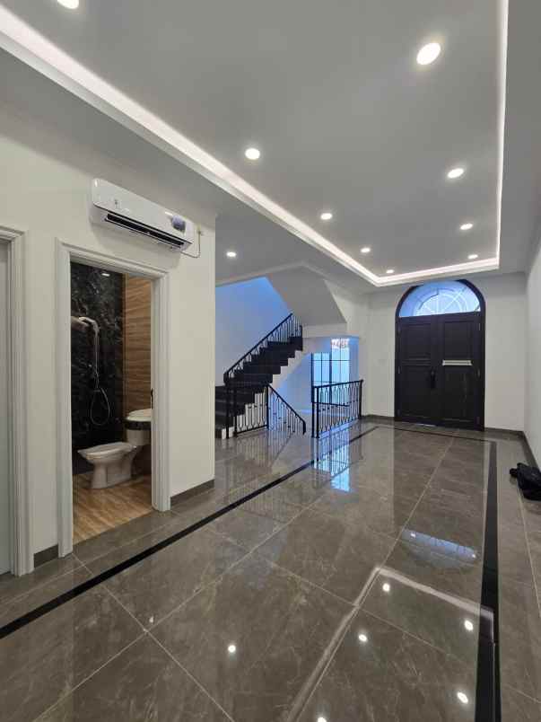 dijual rumah cempaka putih tengah