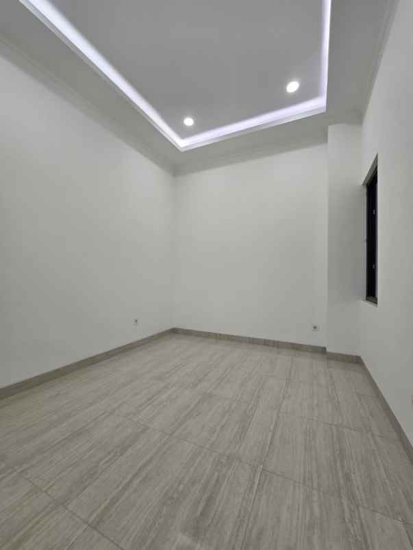dijual rumah cempaka putih tengah