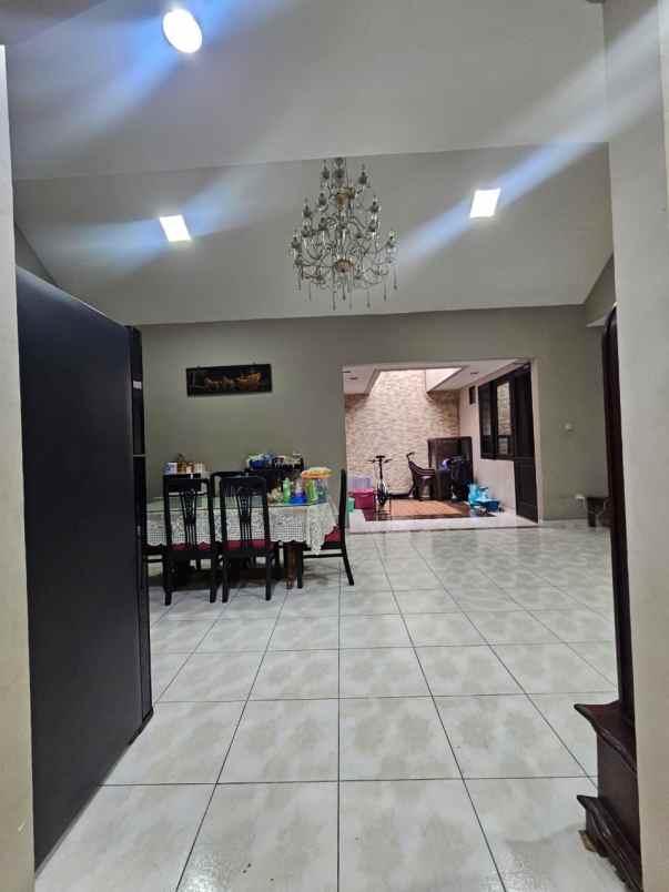 dijual rumah cempaka putih timur