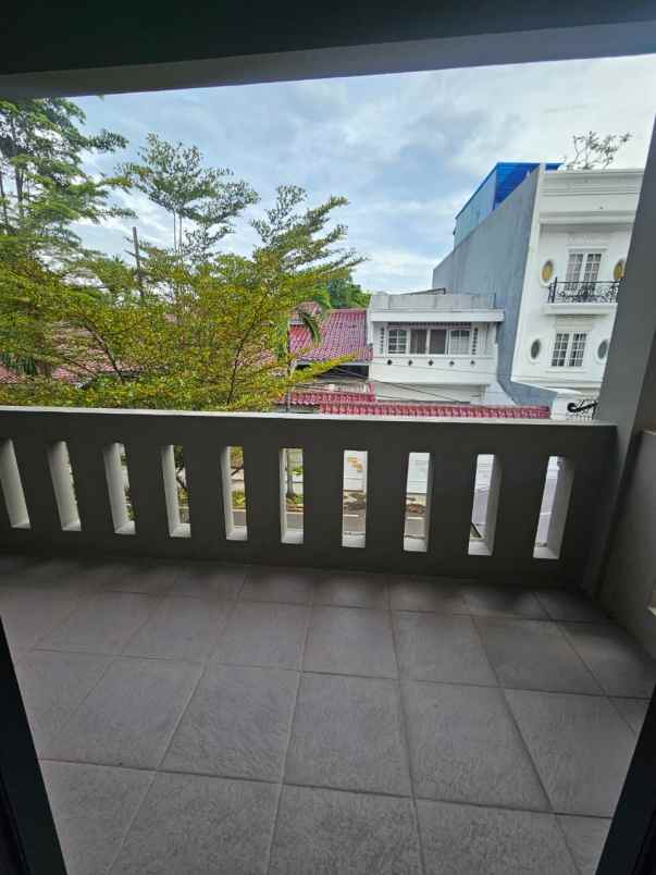 dijual rumah cempaka putih timur