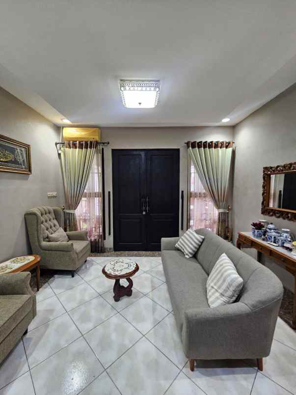 dijual rumah cempaka putih timur