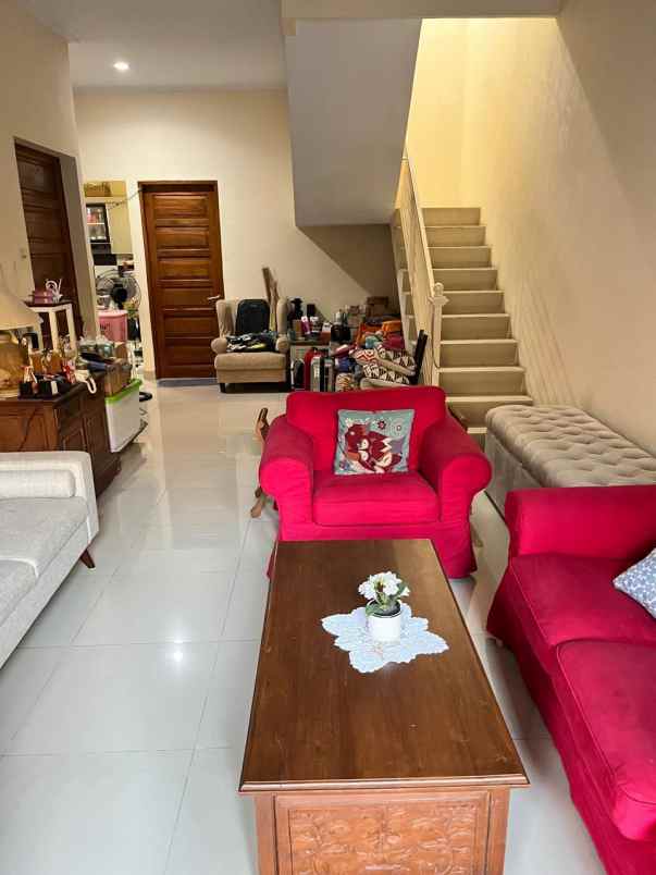 dijual rumah ciganjur