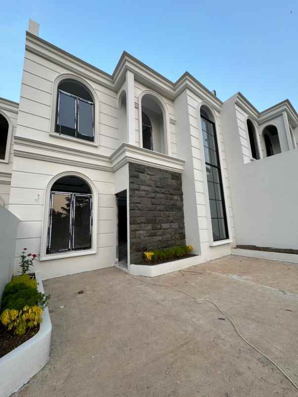dijual rumah cimanggis nempel cibubur depok