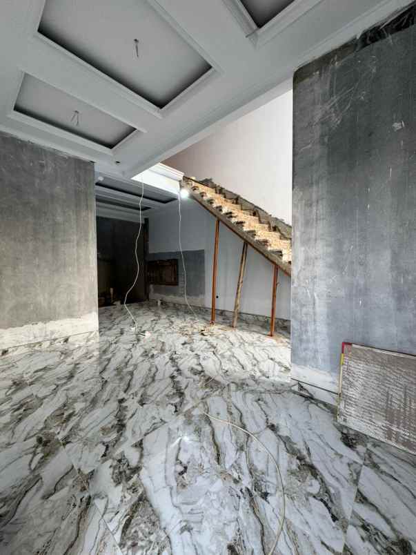 dijual rumah cimanggis nempel cibubur depok