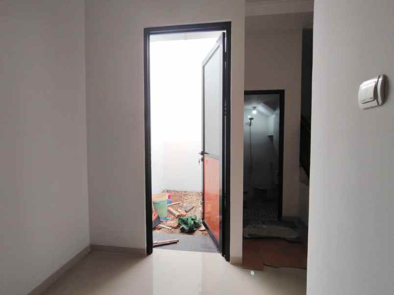 dijual rumah ciputat tangsel