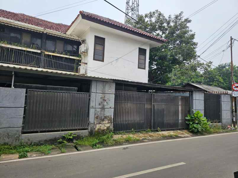dijual rumah cirendeu
