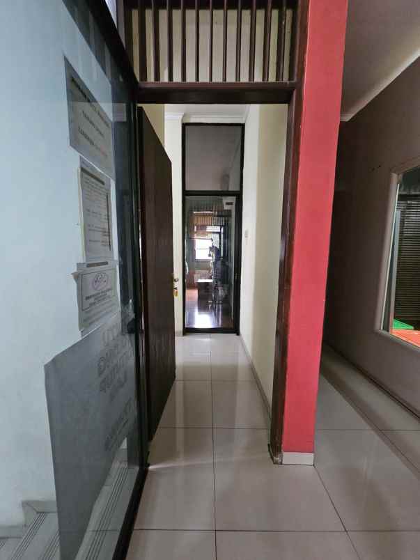 dijual rumah cirendeu