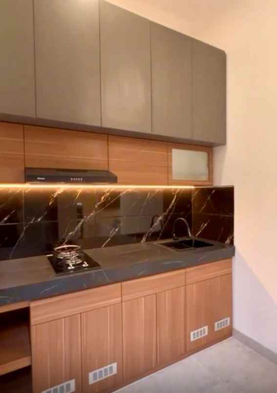 dijual rumah cisaranten