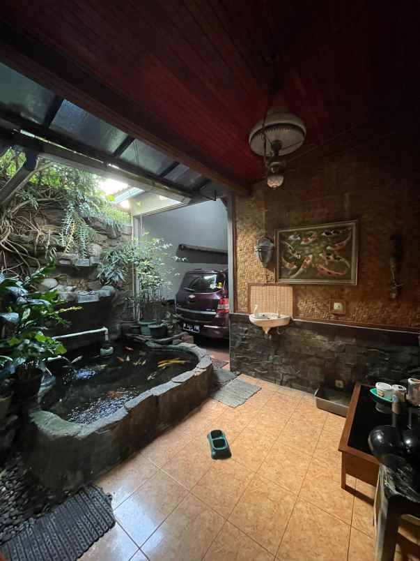 dijual rumah cisaranten kulon komplek