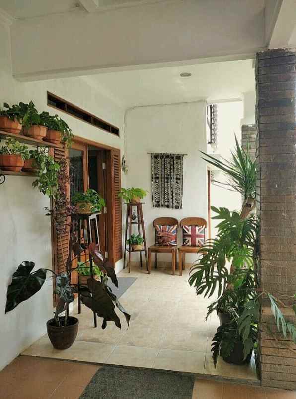 dijual rumah ciwaruga