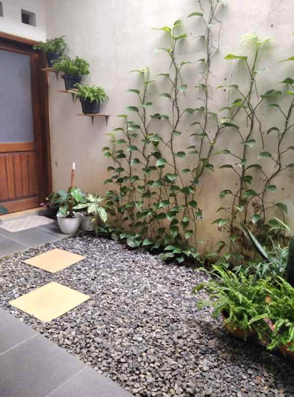 dijual rumah ciwaruga